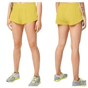 LULULEMON ATHLETICA Hotty Hot Short II '2.5" Size 6Reg